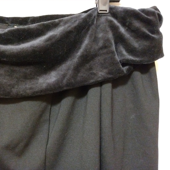 NWOT Juicy Couture Lounge Wear Long Sleeve, Off-the-Shoulder Top - Picture 11 of 16